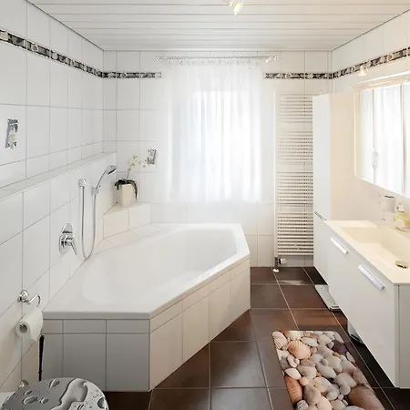Kubin Apartment *